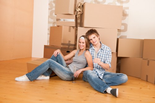 Removal van providing local moving support in Finsbury Park