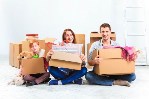 Secure storage unit options in Finsburypark for household and business items