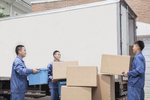 Local removal service planning an efficient move in urban London