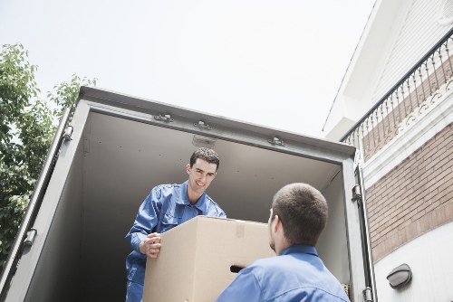 Local home move planning for a Finsburypark property