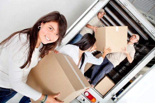 Well-organised flat removals in Finsbury Park on moving day